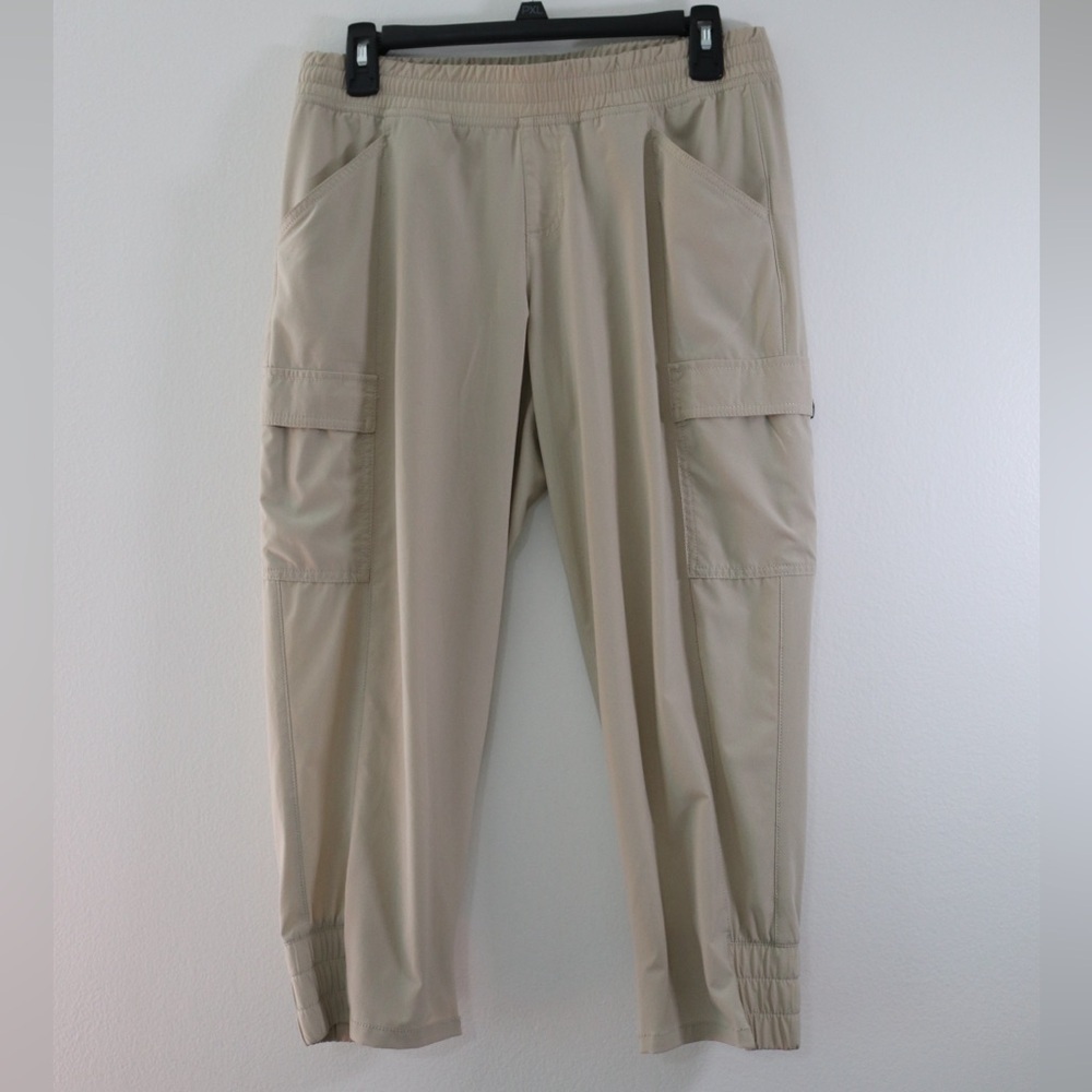 The North Face Womens Cargo Capri Pant Joggers Beige Size 8 Light Weight
